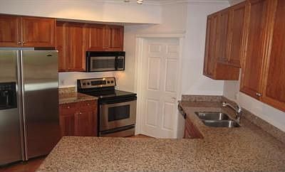 4th image of 111 S Monroe St #205A