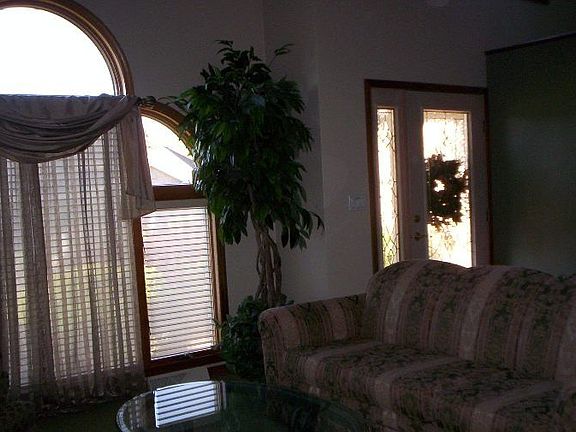 3rd image of 108 Shannon Blvd