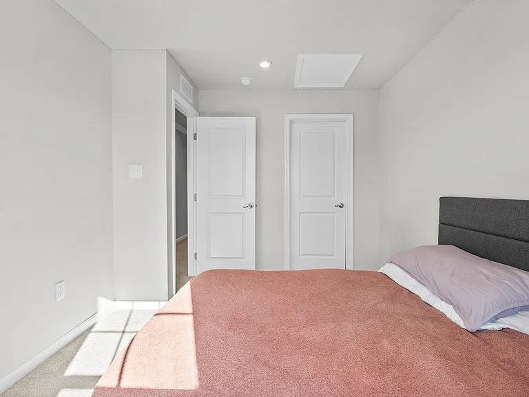 204 Station Dr — Photo 26