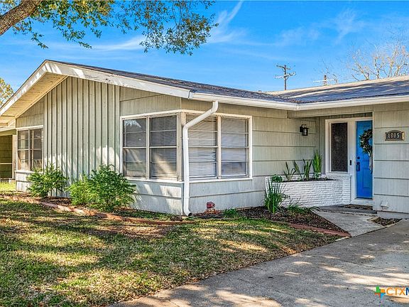 5th image of 4805 Lilac Ln