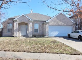 7115 Galveston Dr, Arlington, TX 76002
