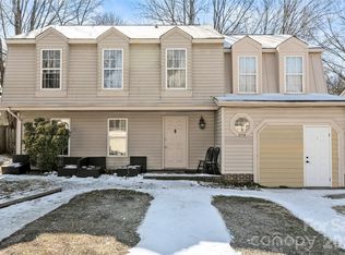 10718 Downpatrick Pl, Charlotte, NC 28262