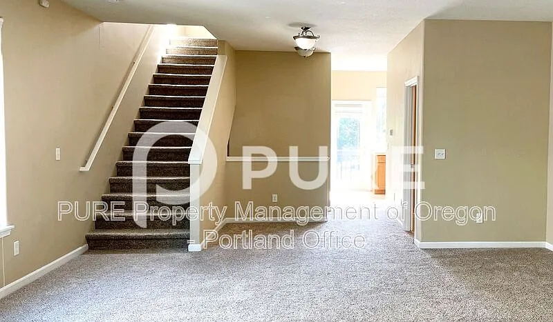 3 bed, 2.5 bath, 1795 sqft, $2,395 — Photo 4