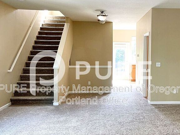 4th image of 2806 Raymond St