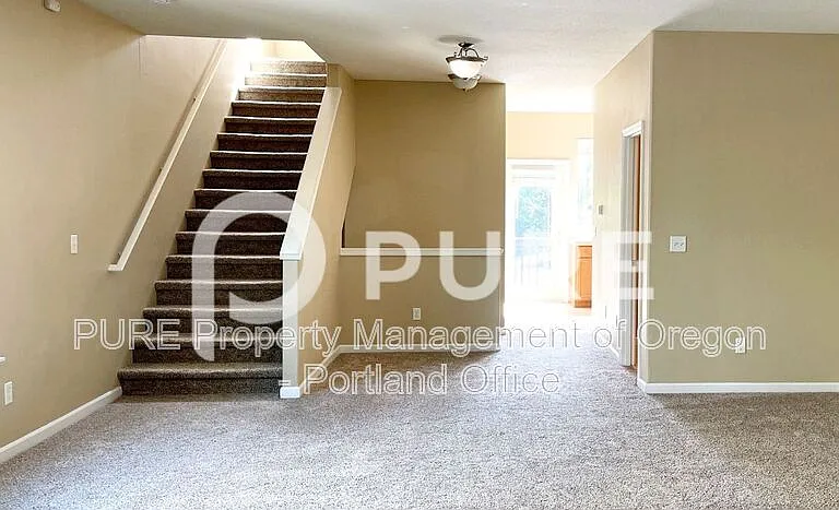 2806 Raymond St — Photo 4