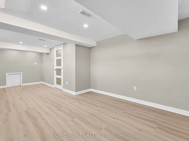 1259 Meadowlands Dr E — Photo 39