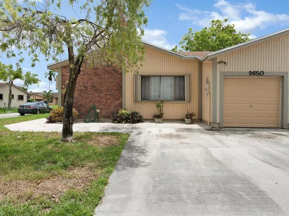 9650 W Elm Ln, Miramar, FL 33025