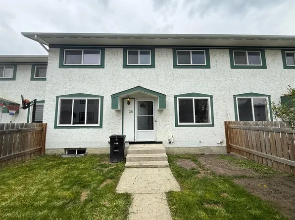 110 W Tamarack Ave #26, Hinton, AB T7V 1C5