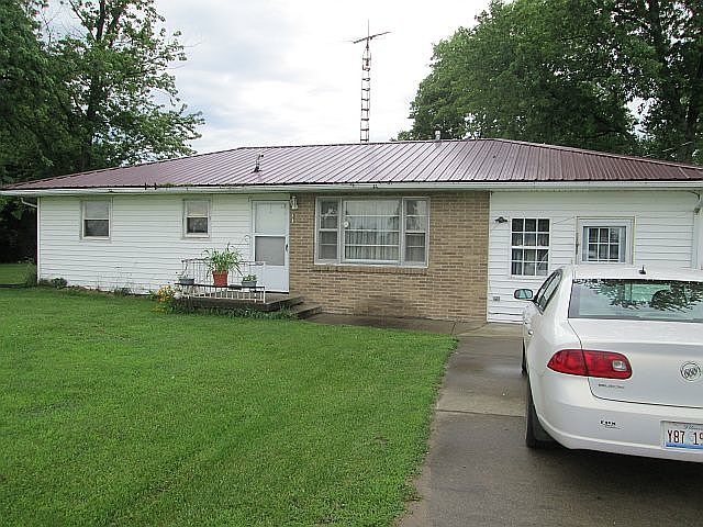 2nd image of 7211 N Ste Marie Rd