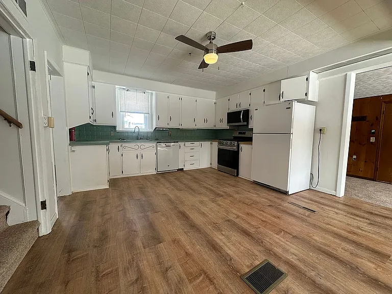 100 Valley View St — Photo 5