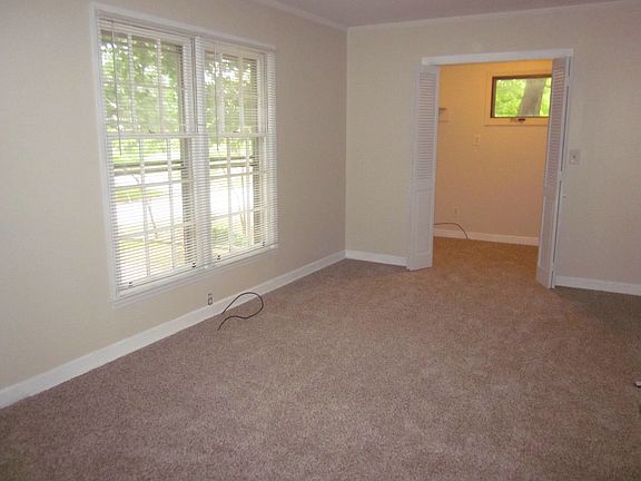 Master BR with walk in closet