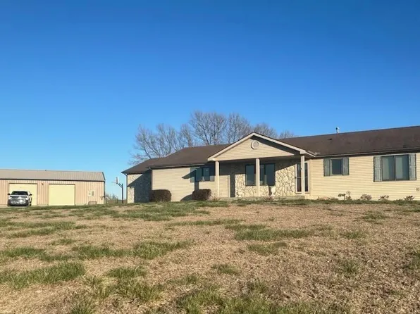 11597 31st St, Perry, KS 66073