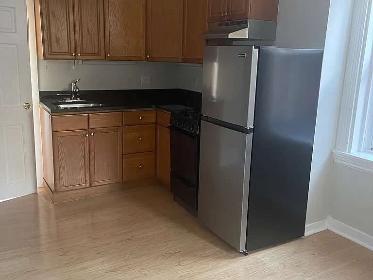 70 Joy St #13 — Photo 12