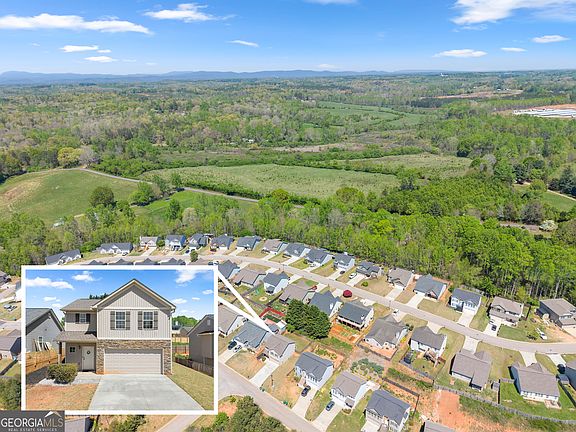 3rd image of 429 Highland Pointe Dr