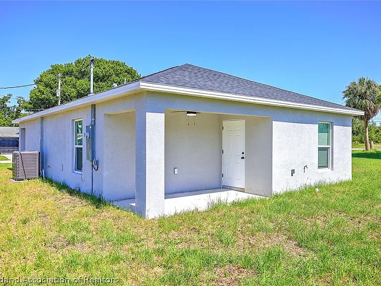 13718 Crow St — Photo 28
