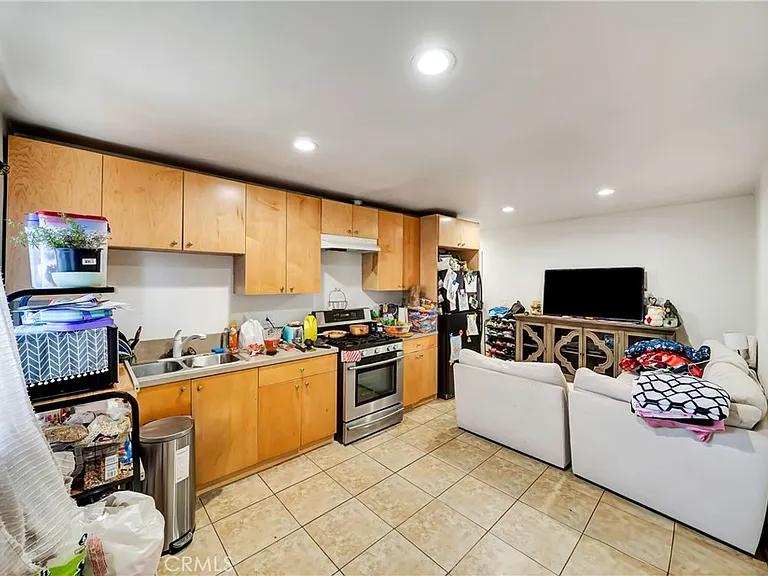 6735 Elmer Ave #18 — Photo 2