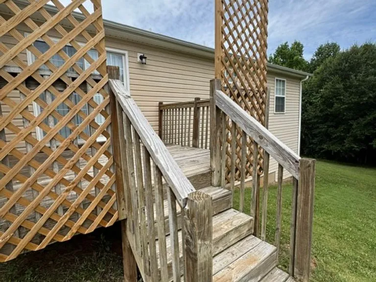 702 Patriot Ln — Photo 12
