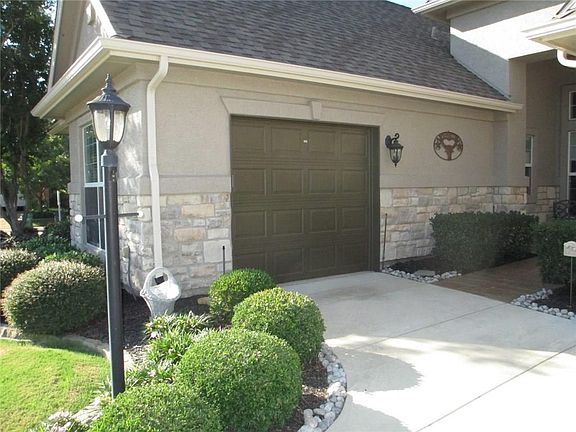3rd image of 10800 Balentine St