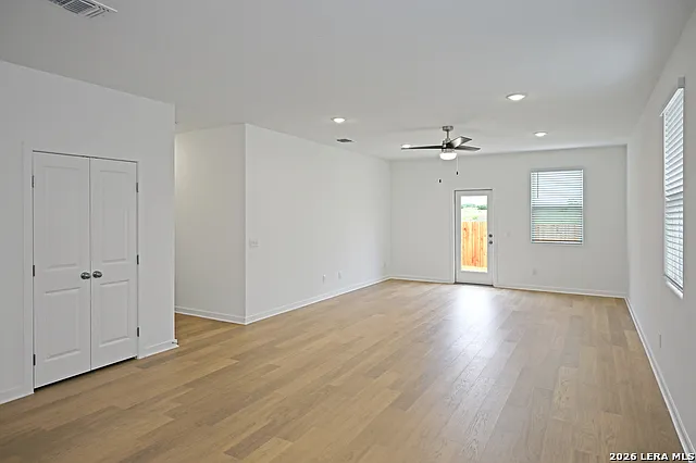 261 Elk Ave — Photo 10