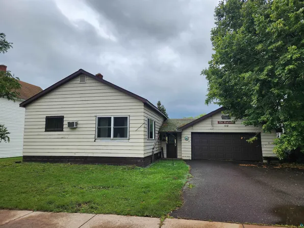 512 W 4th St, Washburn, WI 54891