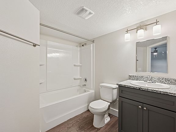 3rd image of 4900 S Rio Grande Ave APT 3B