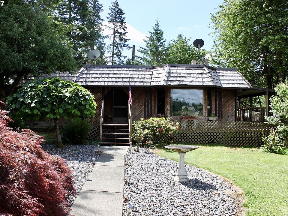 1st image of 20615 NE 109th St