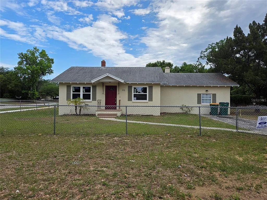 3 bed, 2.0 bath, 1200 sqft, $1,800 — Photo 1