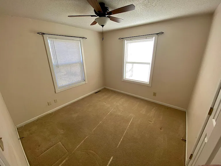 1528 N Fountain St — Photo 8