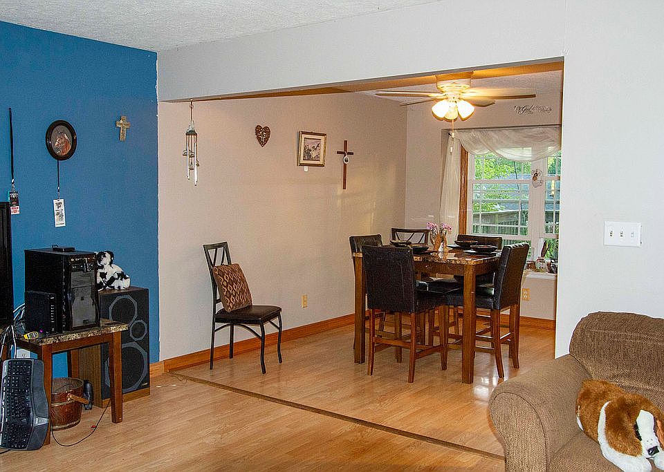 Dinning Room - Up