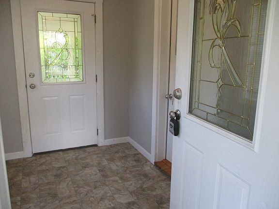 4th image of 16 Tyson Rd