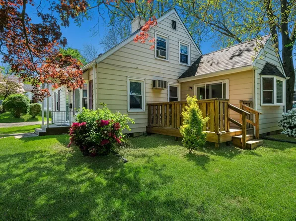 2340 Triebel Rd, Abington, PA 19001