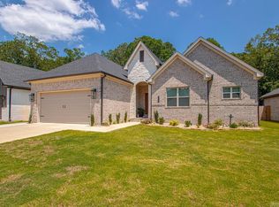 15102 Matterhorn Loop, Maumelle, AR 72113