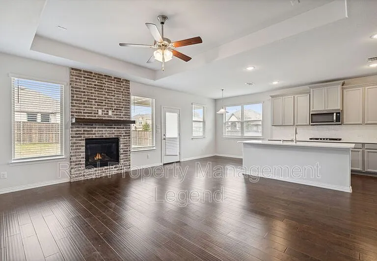 1833 Meadow Trail Ln — Photo 10