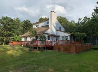 128 English Ivy Ct, Long Pond, PA 18334