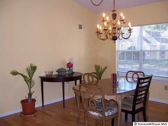 2nd image of 1119 Thornbury Lane #A
