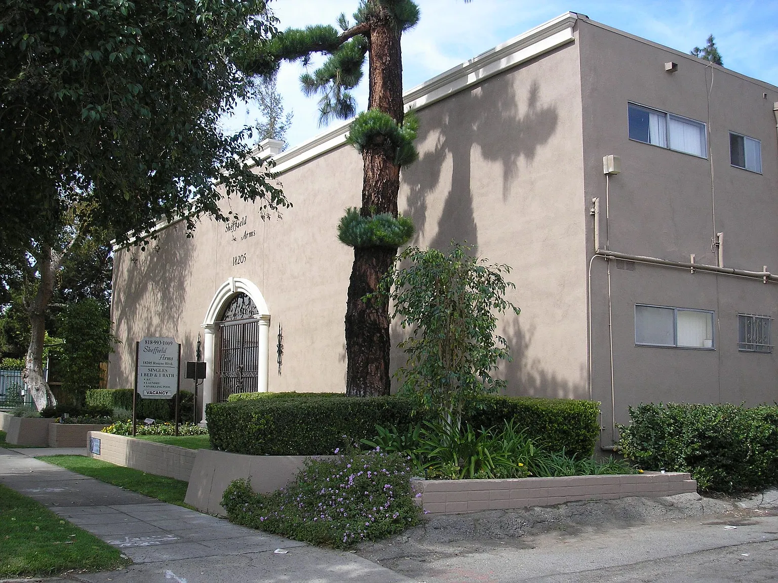 18205 Roscoe Blvd. — Photo 4