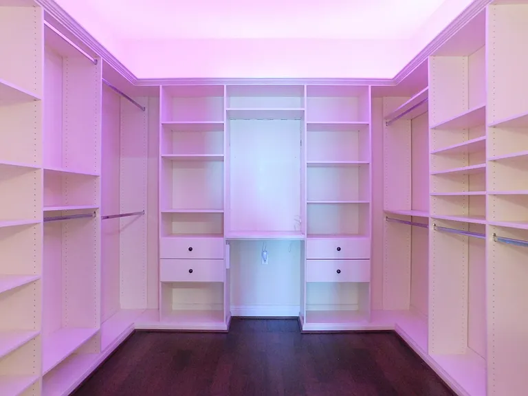 1704 Serra Dr — Photo 18