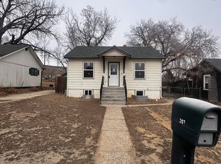 307 E Walnut St, Rawlins, WY 82301
