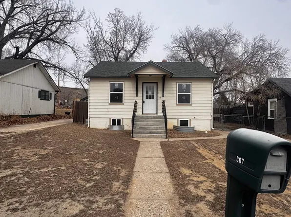 307 E Walnut St, Rawlins, WY 82301