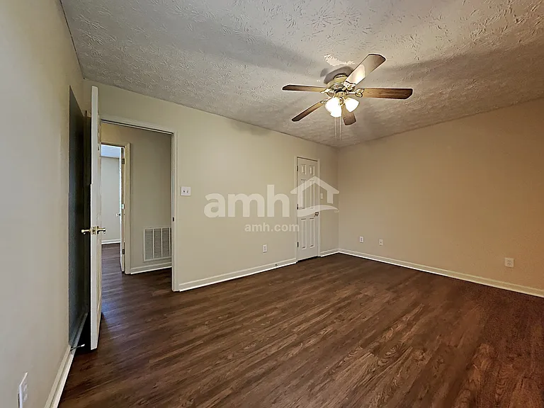 4543 Twin Pines Dr — Photo 7