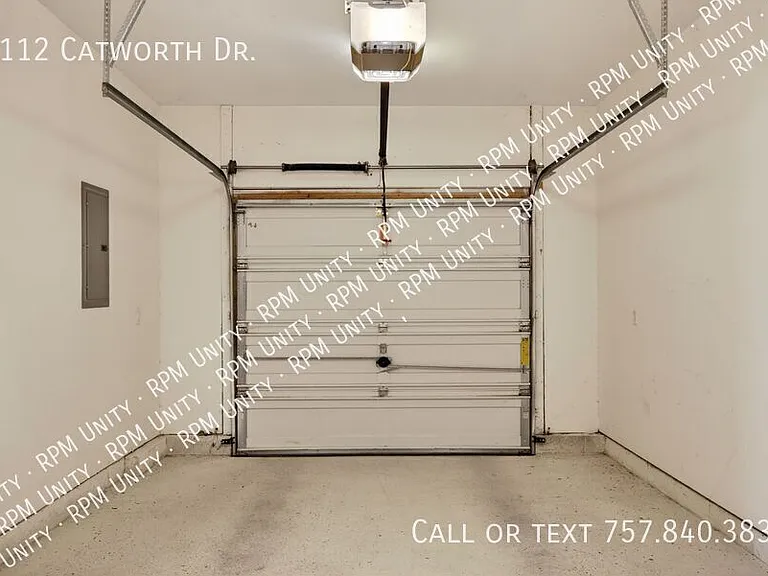 2112 Catworth Dr — Photo 31