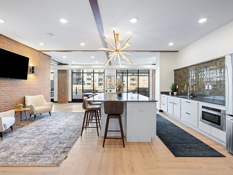 EagleRidge Plaza Residences — Photo 81