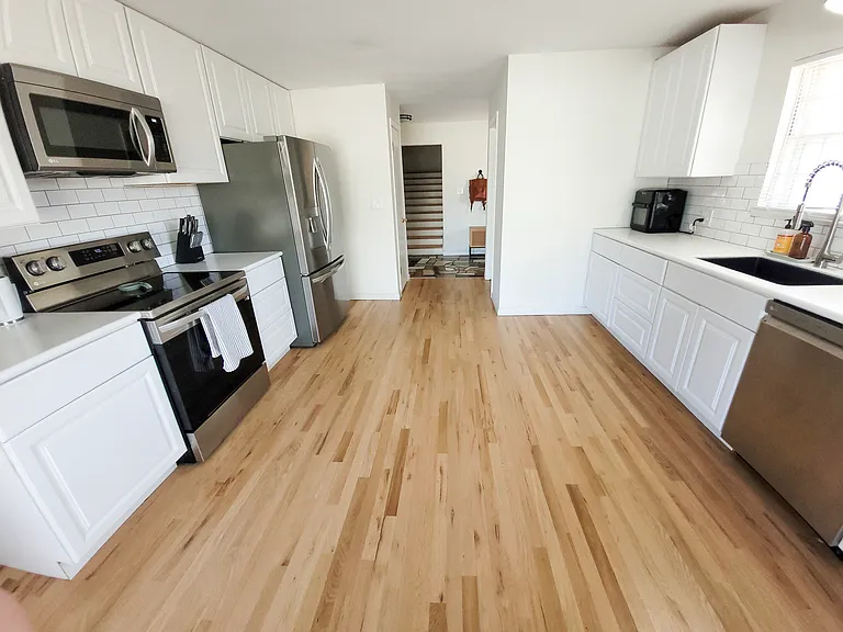 517 E McGee St — Photo 23