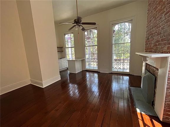4th image of 2222 Esplanade Ave #D