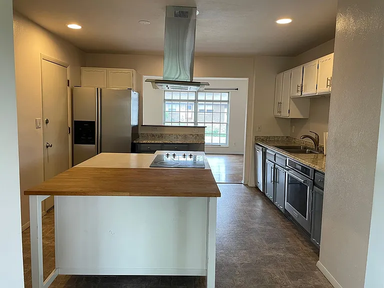 1875 Del Rosa Ct — Photo 5