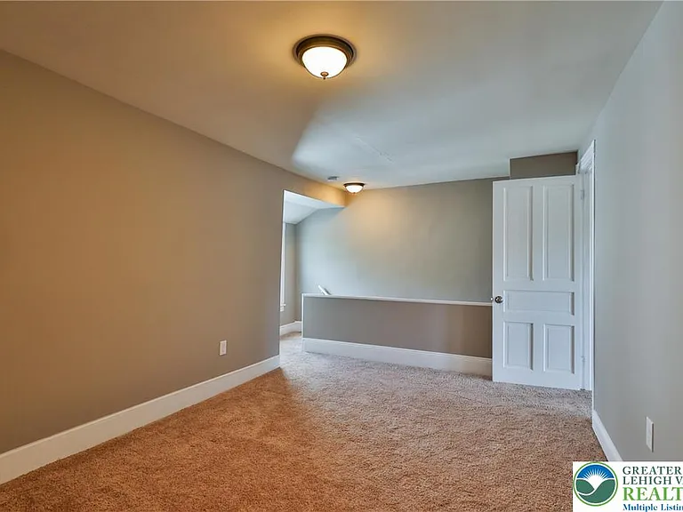 129 E Goepp St — Photo 22