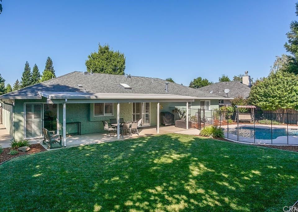 2nd image of 3156 Hidden Creek Dr