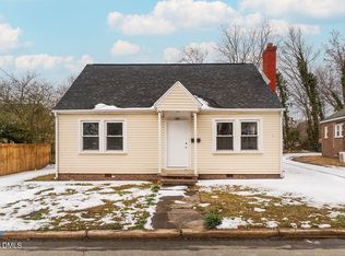 133 Brooks St, Burlington, NC 27215