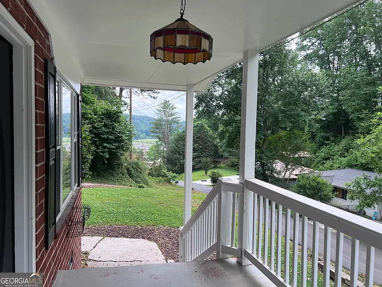 66 Logan Ln — Photo 23