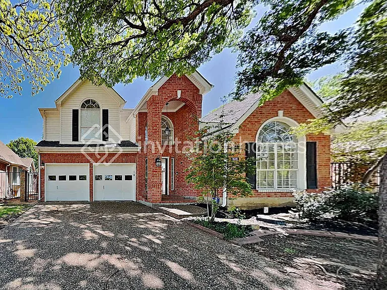 808 Olde Towne Dr — Photo 1